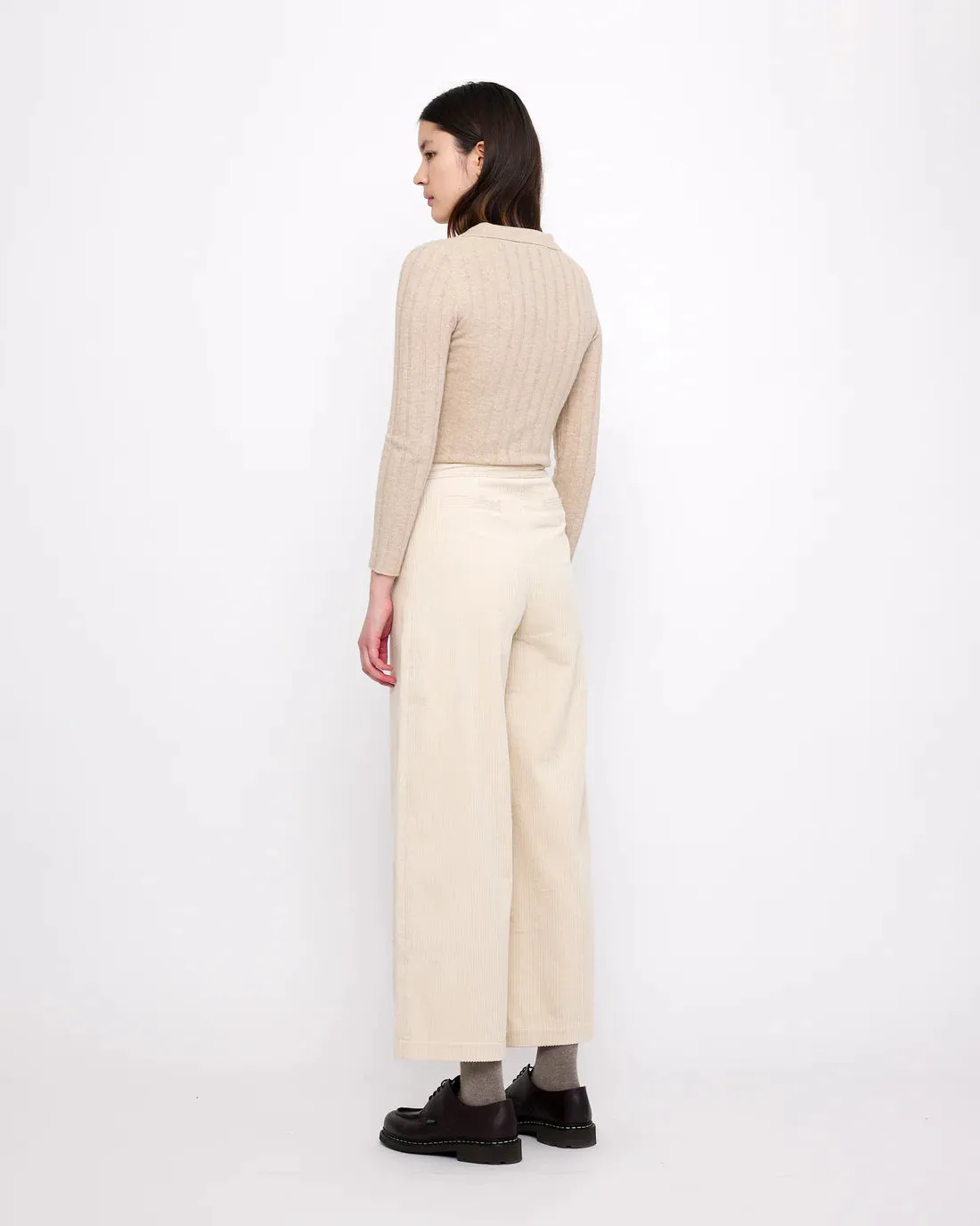 classic wide-legged trouser