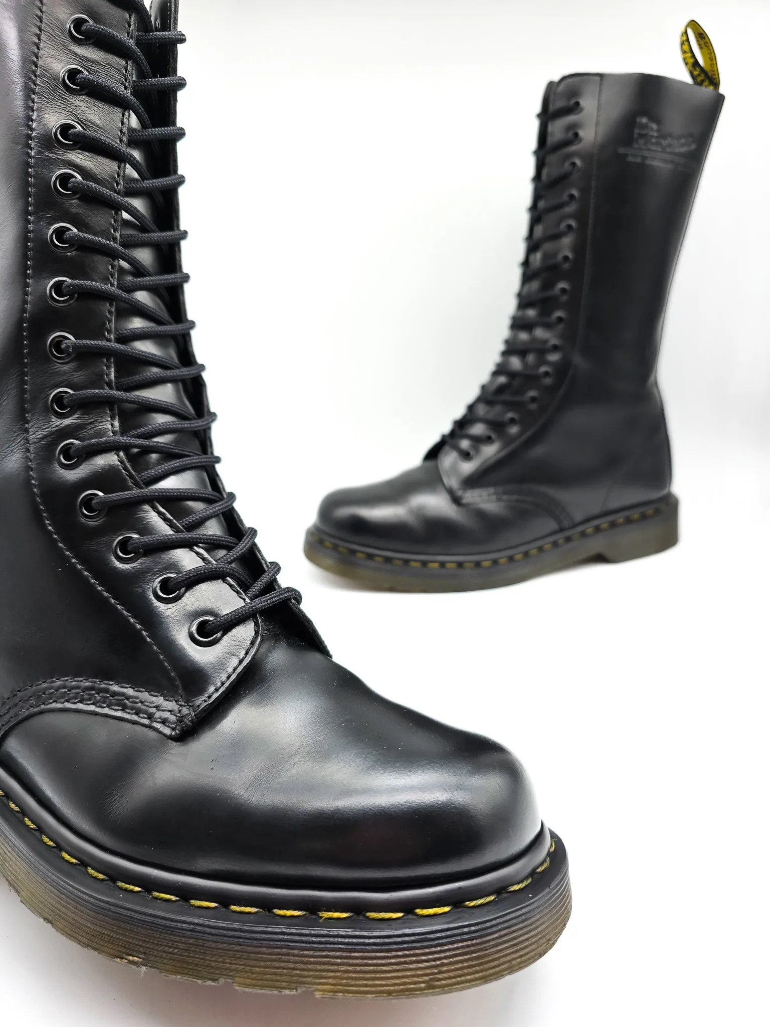 DR. MARTENS 1914 BLACK SMOOTH - Pre-Loved