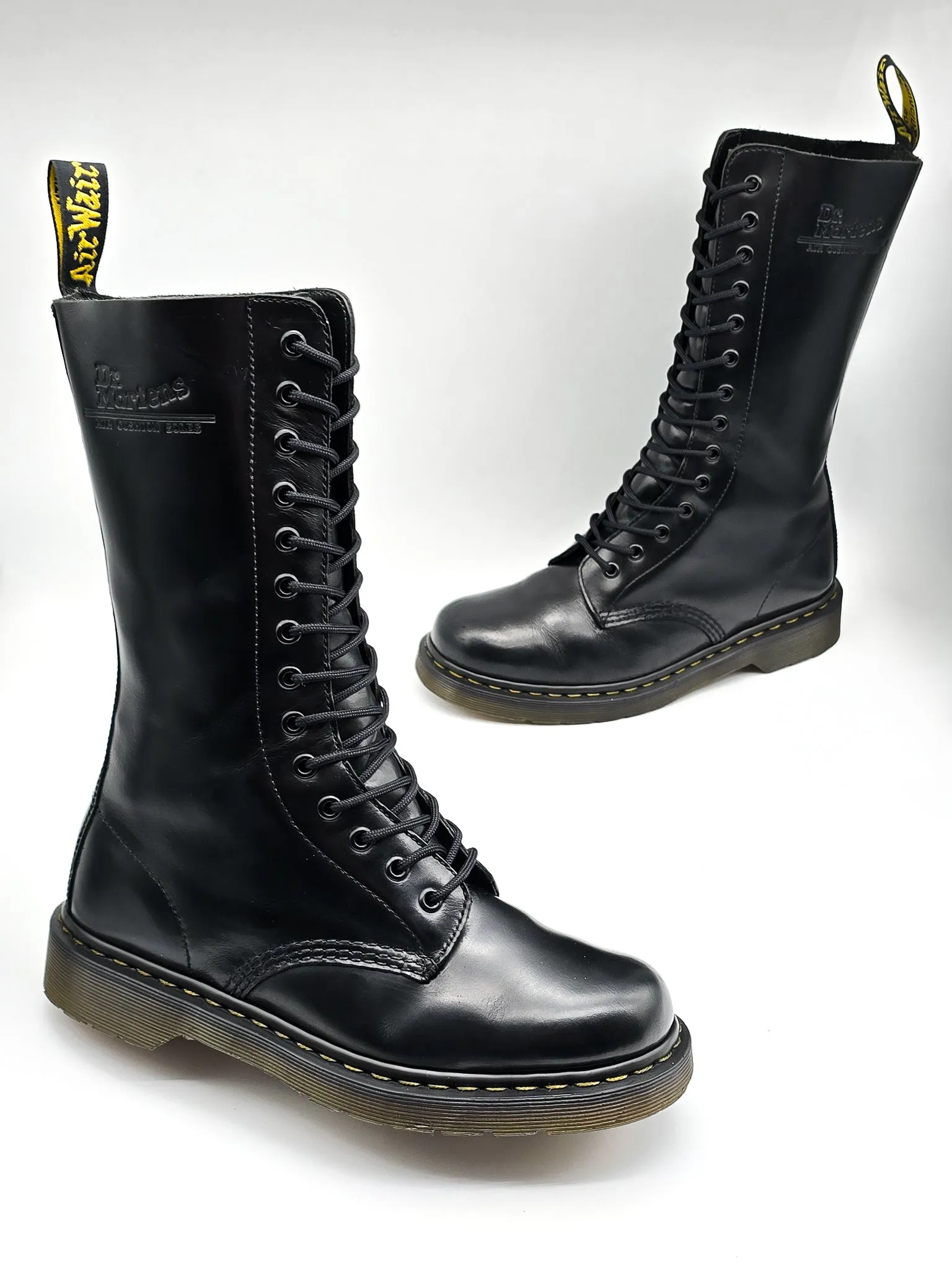 DR. MARTENS 1914 BLACK SMOOTH - Pre-Loved