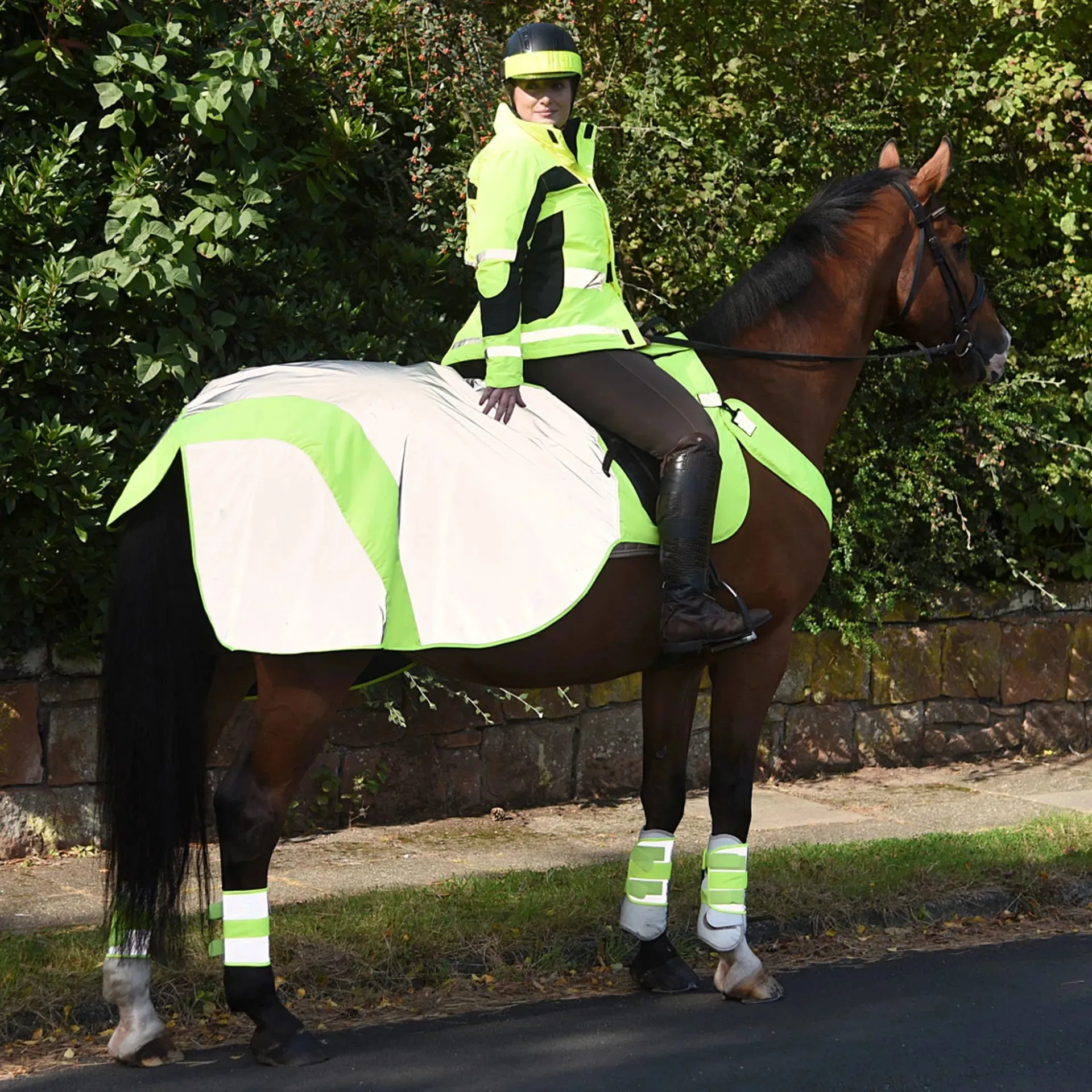 Equisafety Hi Viz Inverno Equestrian Riding Jacket - Yellow