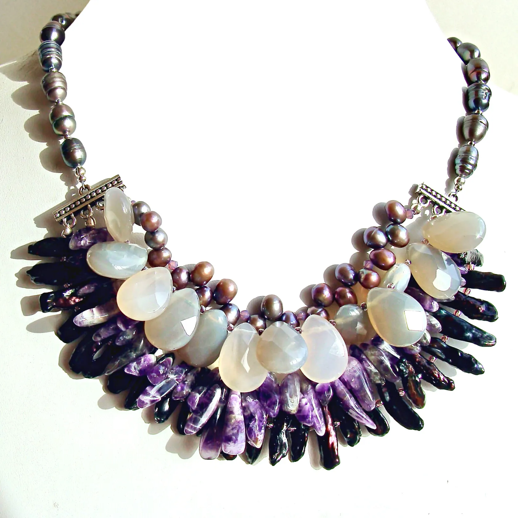 Mare: Chunky Bib Necklace