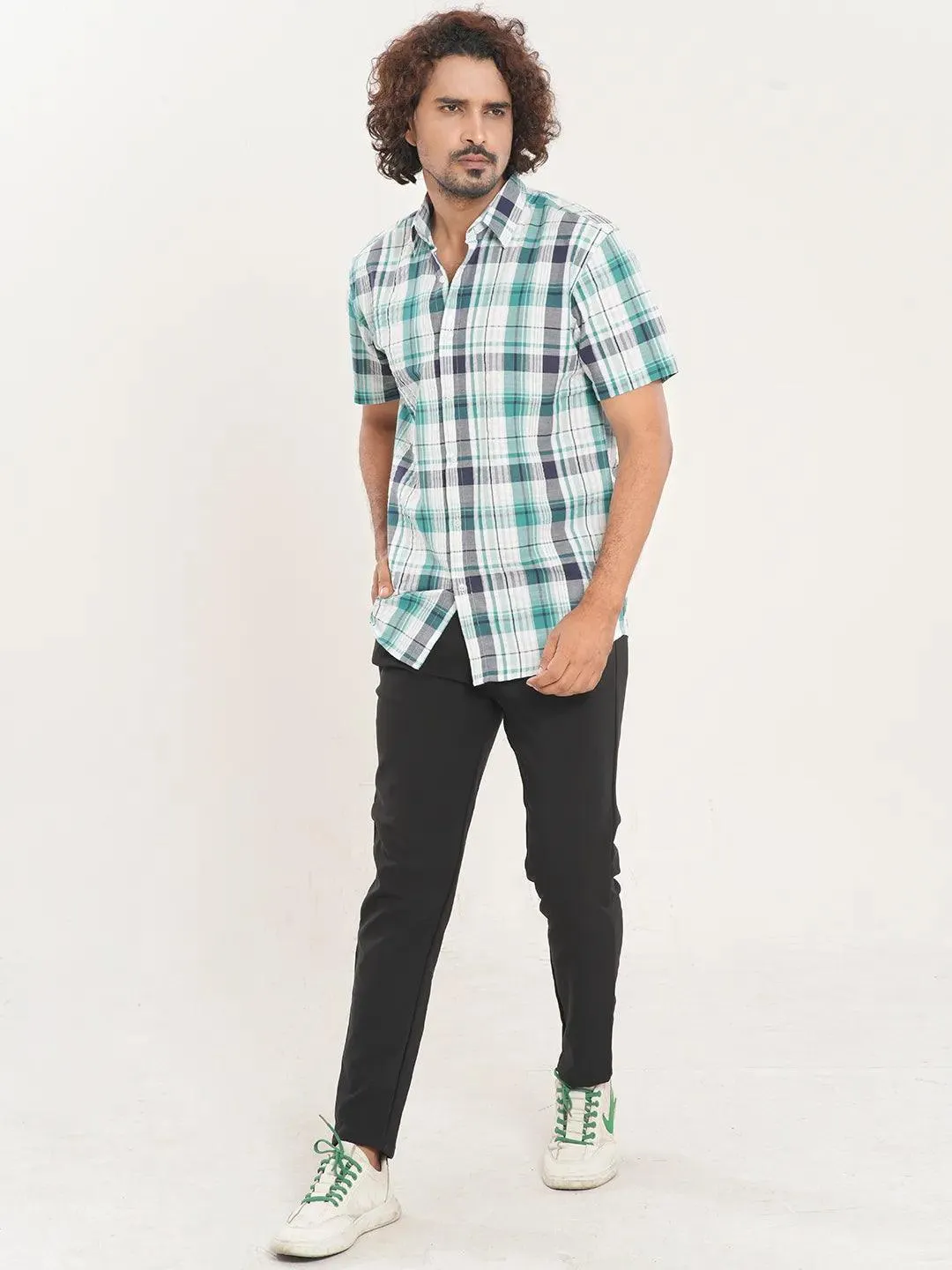 Men's Short Sleeve Casual Shirt in Mint Green Check